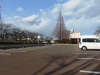 Medium_large_駐車場2 (1)